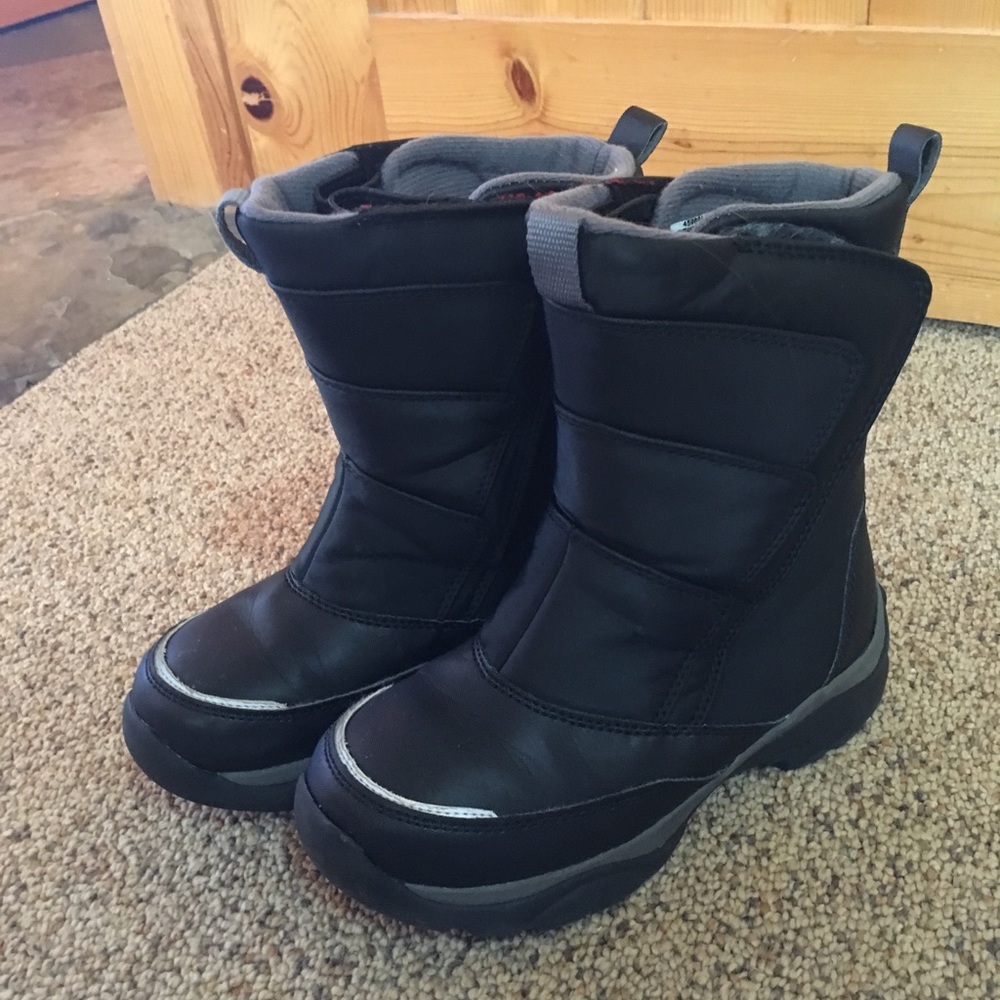 Boys snow boots
